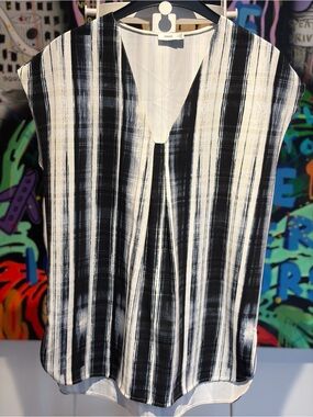 Vince Navy & White Vertical Stripe V-Neck Top
